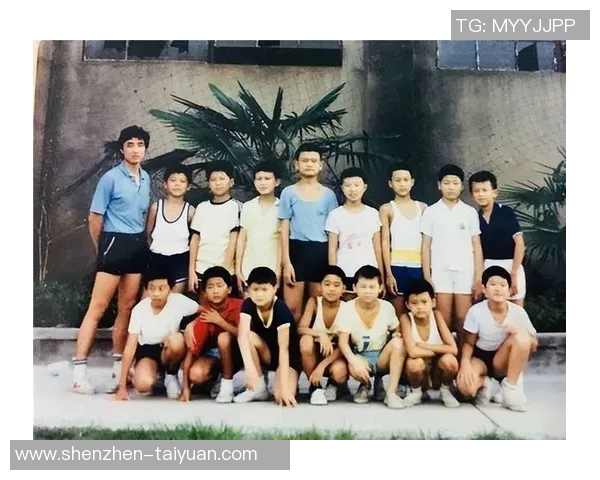 少年姚明的成长之路与篮球梦想的追逐照片回顾 少年姚明的成长之路与篮球梦想的追逐照片回顾