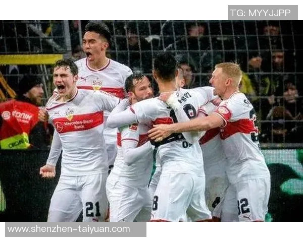 德甲中游球队火力爆发争夺榜首风云再起